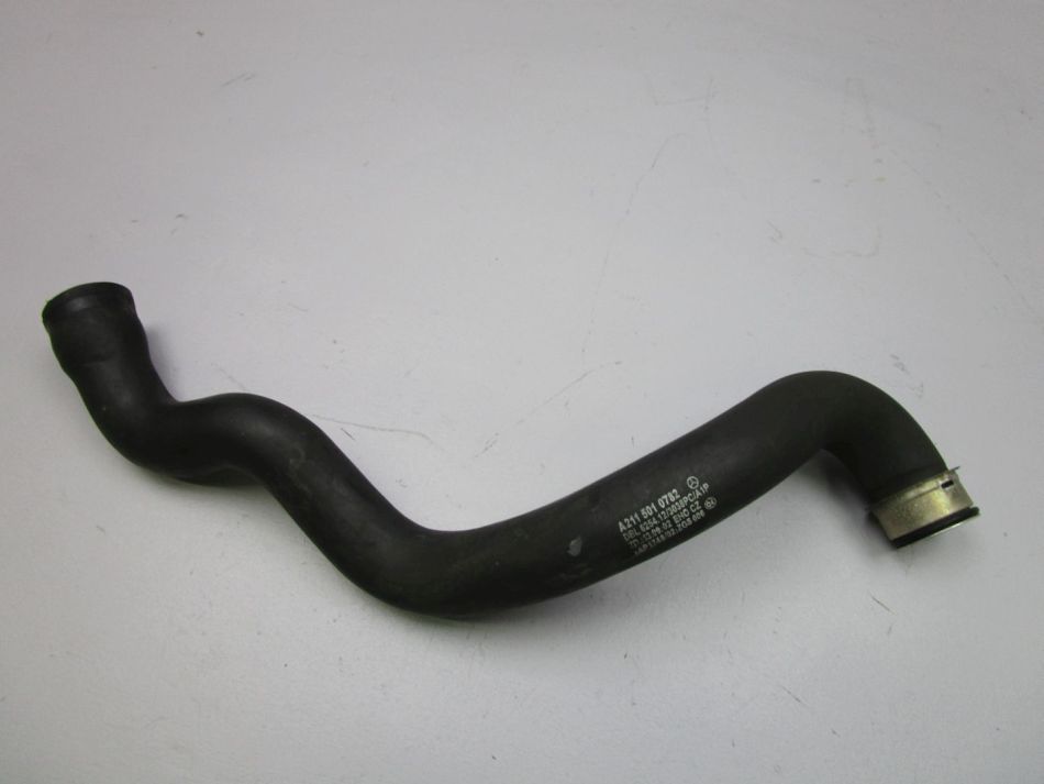 Original Mercedes w211 Classe E eau de refroidissement tuyau a2115010782