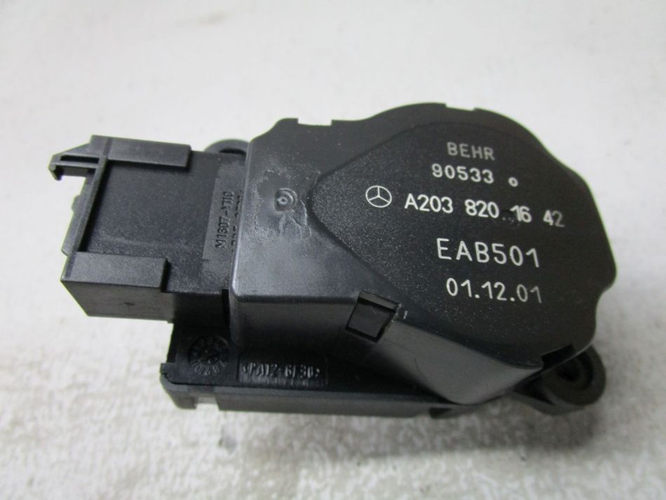 Stellmotor Heizung Klima 2038201642 MERCEDES-BENZ C-KLASSE T-MODEL C 220 S203